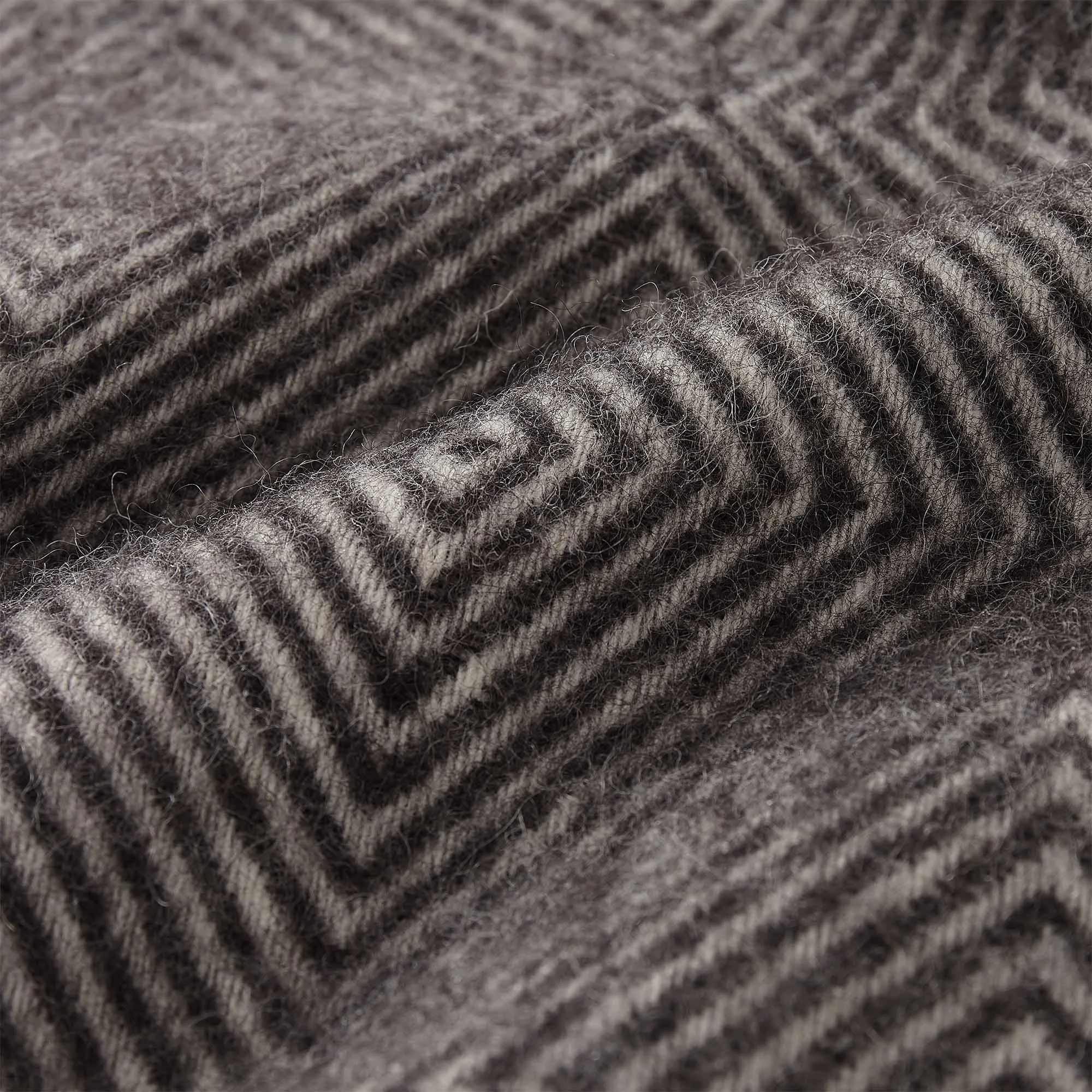 Gotland Dia Wool Blanket [Black/Cream]