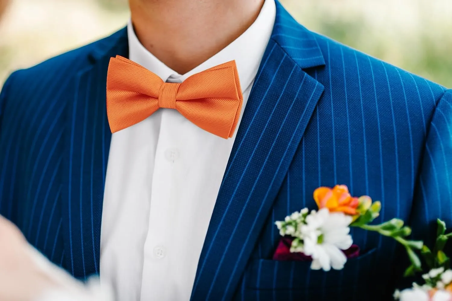 HISDERN Mens Bow Ties Solid Color Pre Tied Bowtie and Pocket Square Set Classic Formal Tuxedo Bowties for Wedding Party